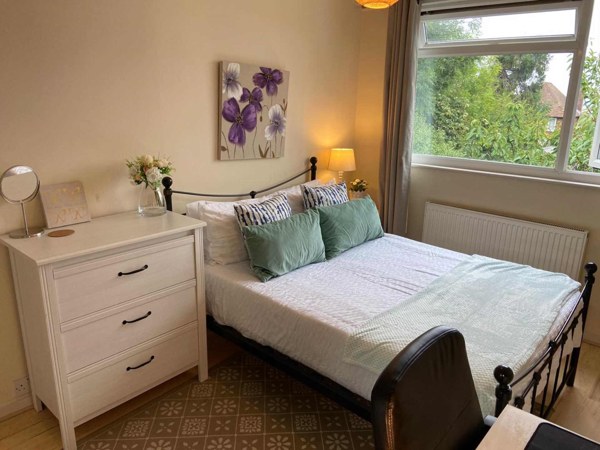Room 2, 1 Windsor Close, GU2 7QU, Image 4