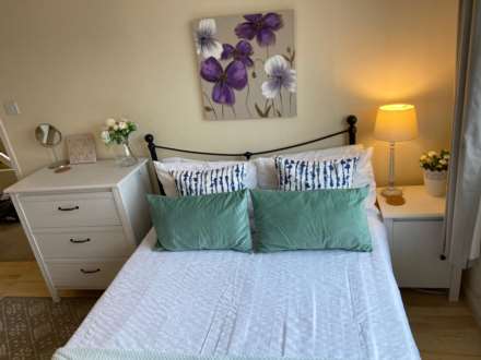 Room 2, 1 Windsor Close, GU2 7QU, Image 2