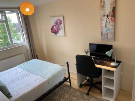 Room 2, 1 Windsor Close, GU2 7QU, Image 5