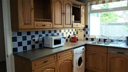 Room 2, 1 Windsor Close, GU2 7QU, Image 8