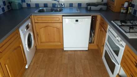 Room 2, 1 Windsor Close, GU2 7QU, Image 9