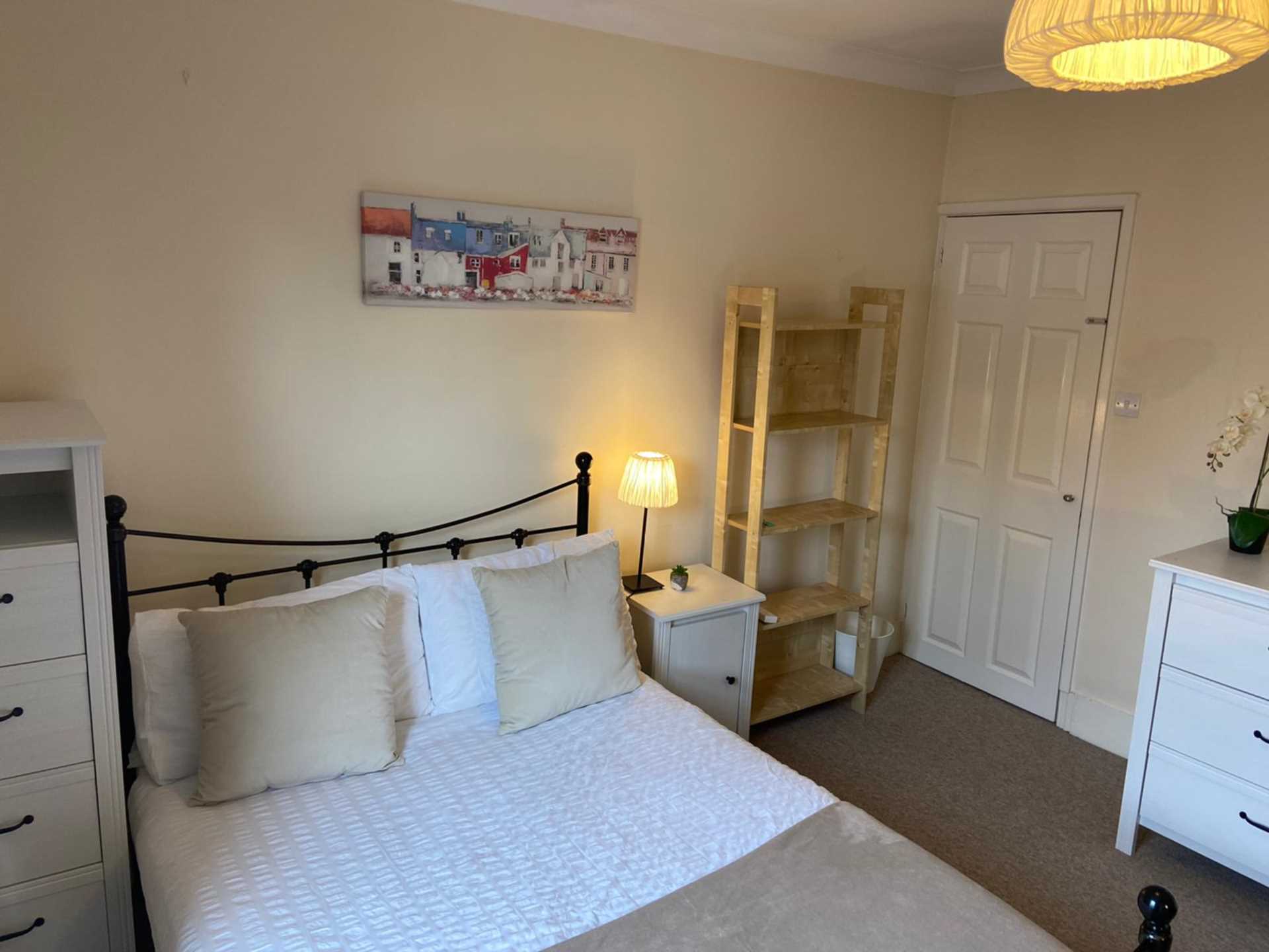 Room 2: 18 Rupert Road, Guildford, GU2 7NE, Image 1