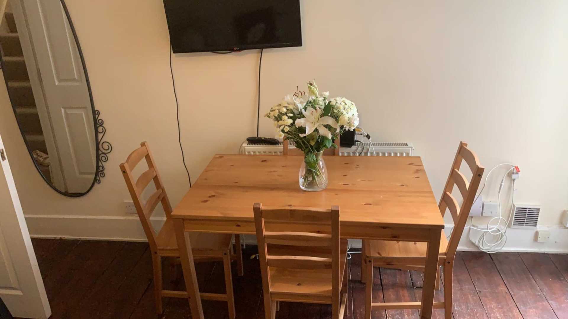 Room 2: 18 Rupert Road, Guildford, GU2 7NE, Image 7
