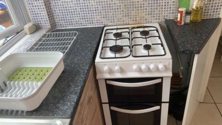 Room 2: 18 Rupert Road, Guildford, GU2 7NE, Image 11