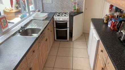 Room 2: 18 Rupert Road, Guildford, GU2 7NE, Image 14