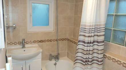Room 2: 18 Rupert Road, Guildford, GU2 7NE, Image 15