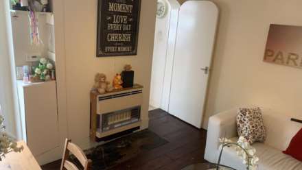 Room 2: 18 Rupert Road, Guildford, GU2 7NE, Image 8