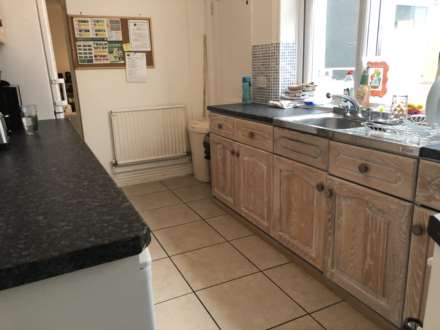 Room 2: 18 Rupert Road, Guildford, GU2 7NE, Image 9