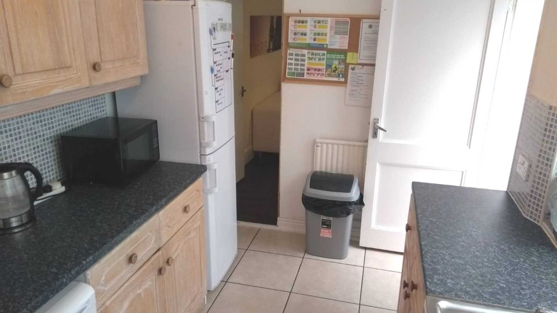 ROOM 3: 18 Rupert Road, GU2 7NE, Image 12