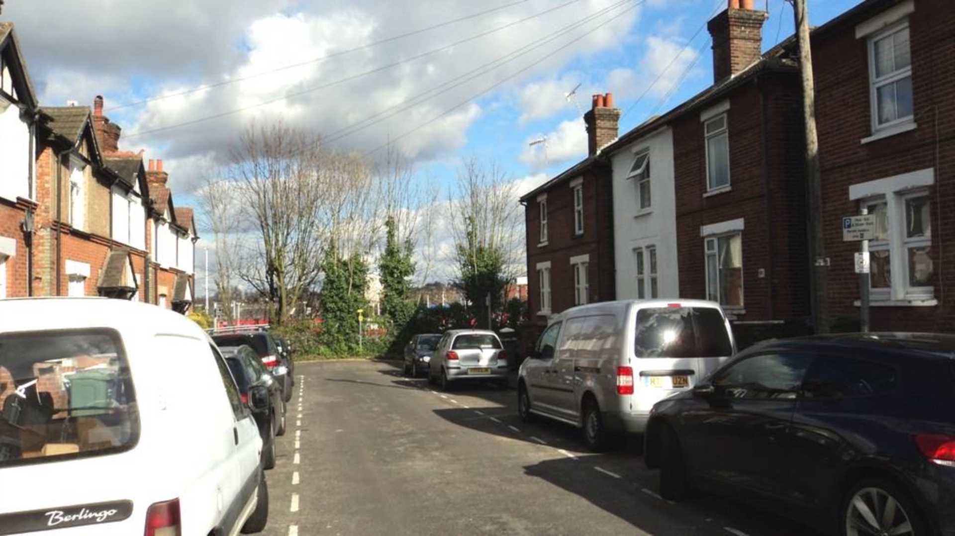 ROOM 3: 18 Rupert Road, GU2 7NE, Image 20