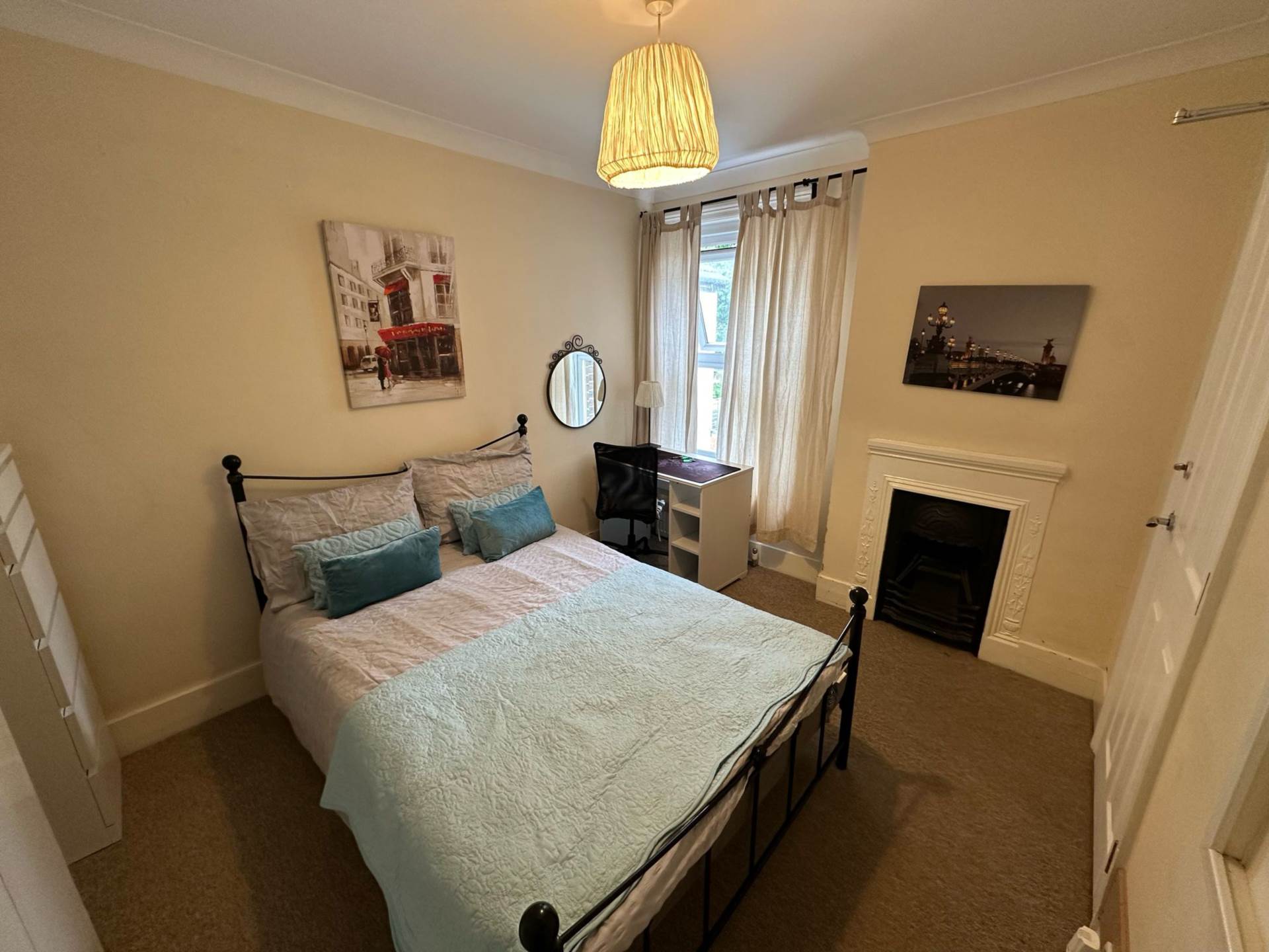 Room 3, 18 RUPERT ROAD, Guildford, GU2 7NE- NO ADMIN FEES!, Image 3