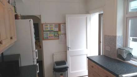 ROOM 3: 18 Rupert Road, GU2 7NE, Image 11