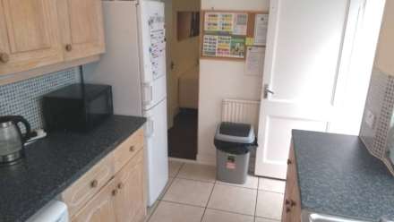 ROOM 3: 18 Rupert Road, GU2 7NE, Image 12