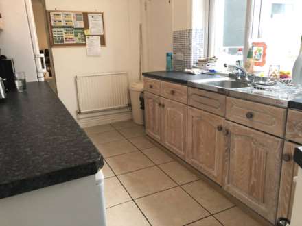 ROOM 3: 18 Rupert Road, GU2 7NE, Image 13