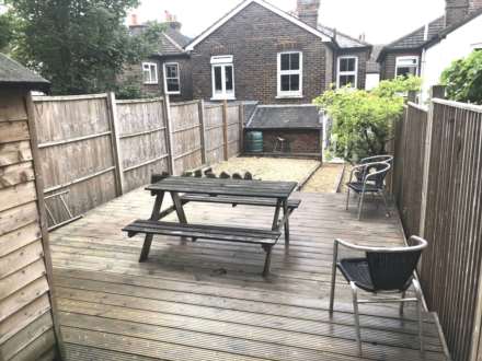 ROOM 3: 18 Rupert Road, GU2 7NE, Image 21