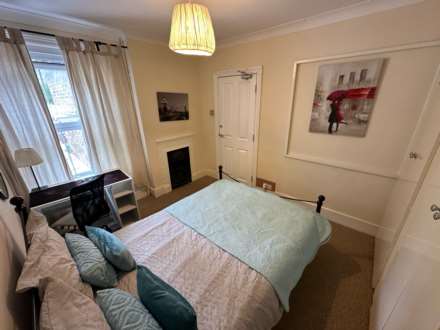 ROOM 3: 18 Rupert Road, GU2 7NE, Image 4