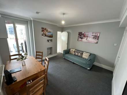 ROOM 3: 18 Rupert Road, GU2 7NE, Image 5