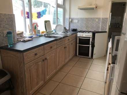 Room 4, 18 RUPERT ROAD, GUILDFORD GU2 7NE, Image 7