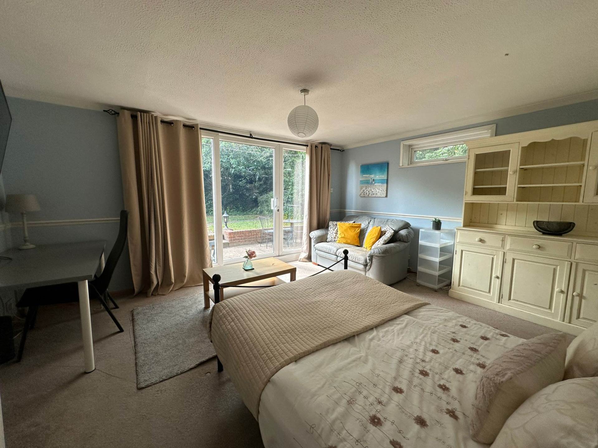 WINDSOR CLOSE, MASSIVE DOUBLE ROOM FOR SINGLE OCCUPANT AVAILABLE NOW., Image 1
