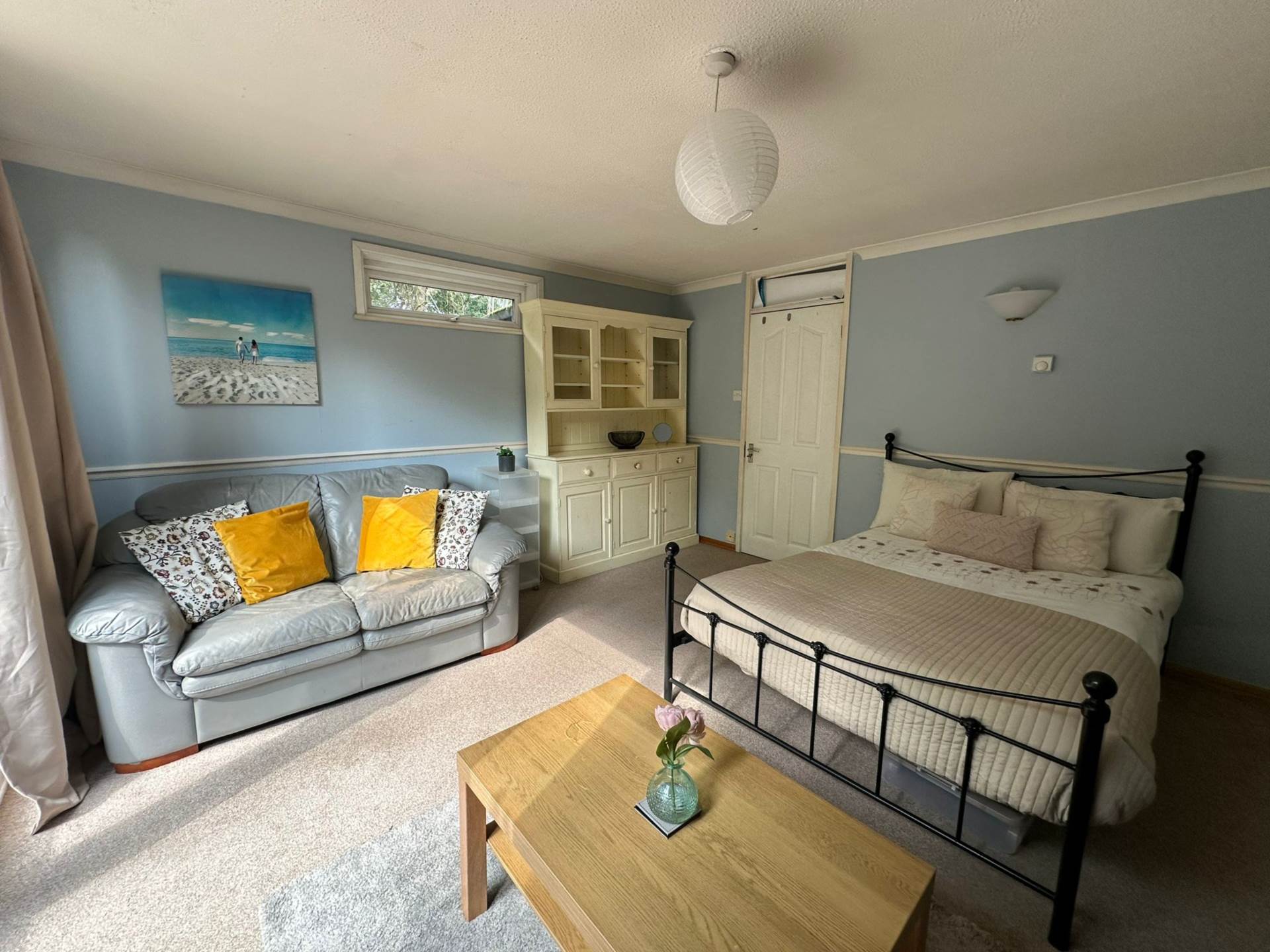 WINDSOR CLOSE, MASSIVE DOUBLE ROOM FOR SINGLE OCCUPANT AVAILABLE NOW., Image 3