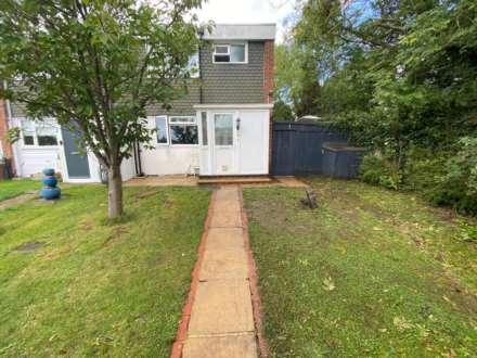 WINDSOR CLOSE, MASSIVE DOUBLE ROOM FOR SINGLE OCCUPANT AVAILABLE NOW., Image 21