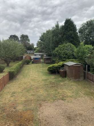 25A New Road, Chilworth, GU4 8LR, Image 13