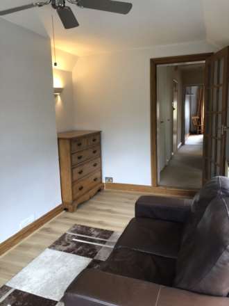 25A New Road, Chilworth, GU4 8LR, Image 6