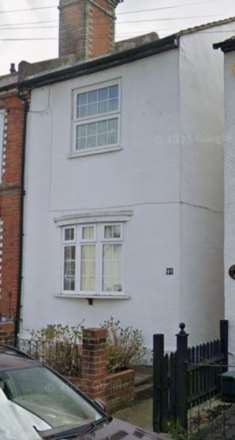 COUPLES WANTED! Room 1: 46 George Road, Guildford, GU1 4NR, Image 18