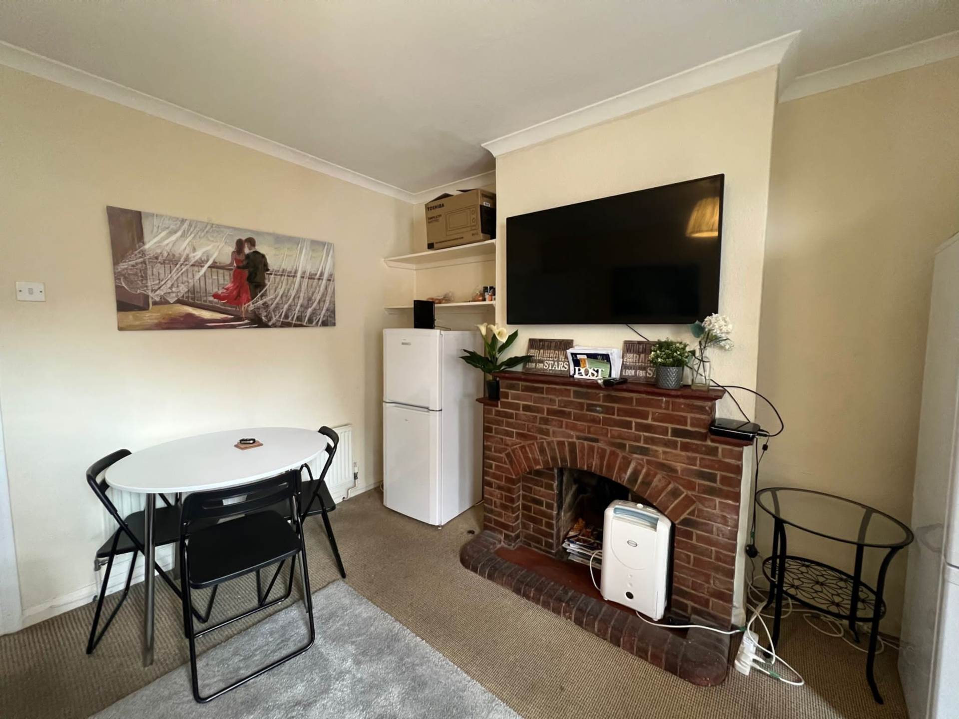Room 2: 46 George Road, Guildford, GU1 4NR - EN SUITE, Image 12