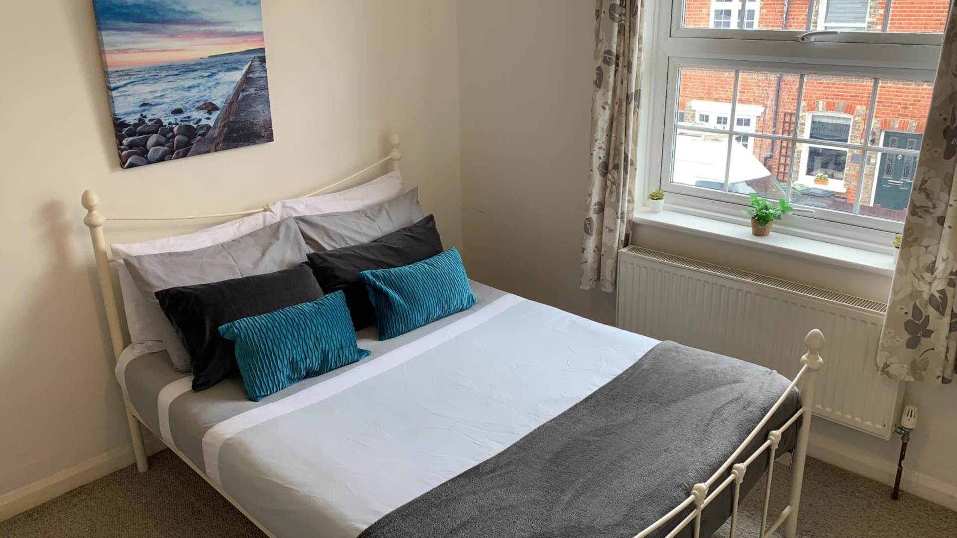 Room 3: 46 George Road, Guildford, GU1 4NR- NO ADMIN FEES!, Image 1