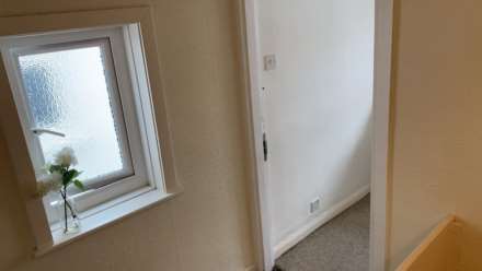 Room 3, 46 George Road, Guildford, GU1 4NR- NO ADMIN FEES!, Image 4