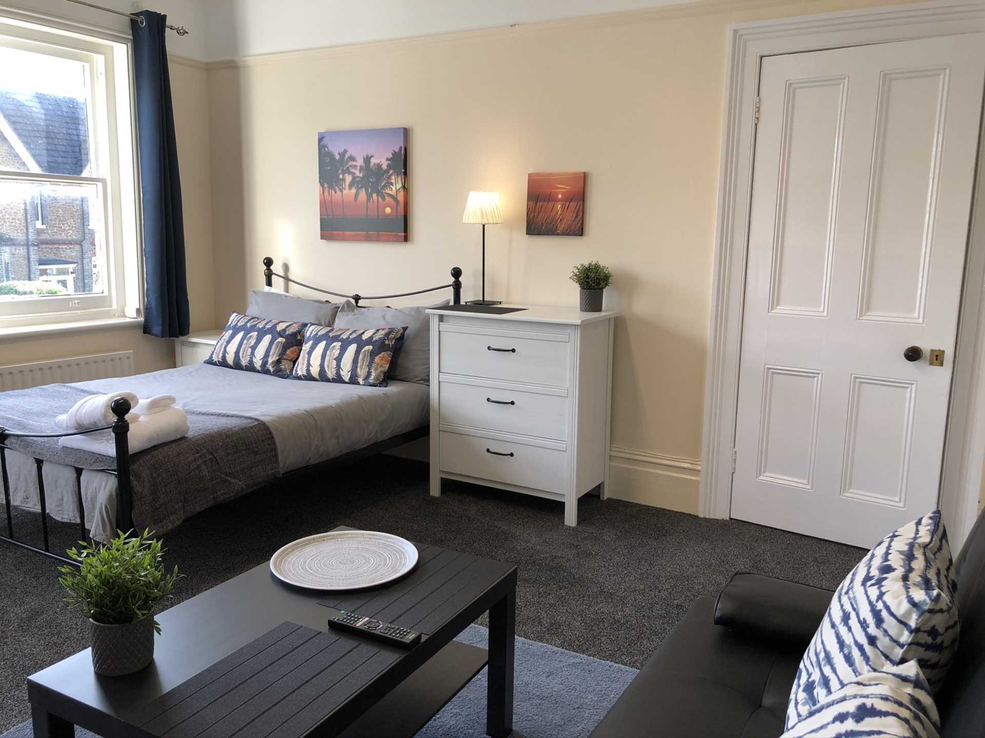 Room 2, 85 Epsom Road, Guildford Town Centre, Image 1