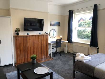 Room 2, 85 Epsom Road, Guildford Town Centre, Image 2