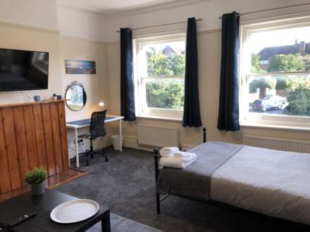Room 2, 85 Epsom Road, Guildford Town Centre, Image 4