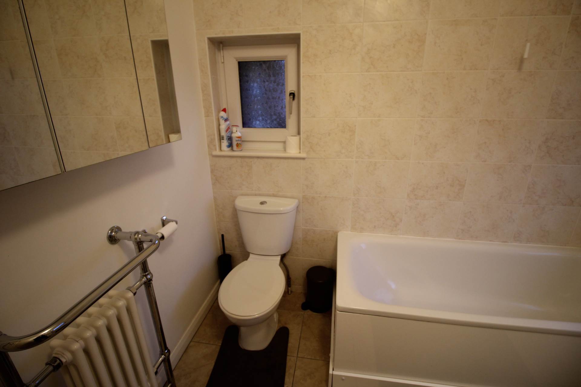 Room 1: 3 Pewley Way, Guildford, GU1 3PX, Image 10