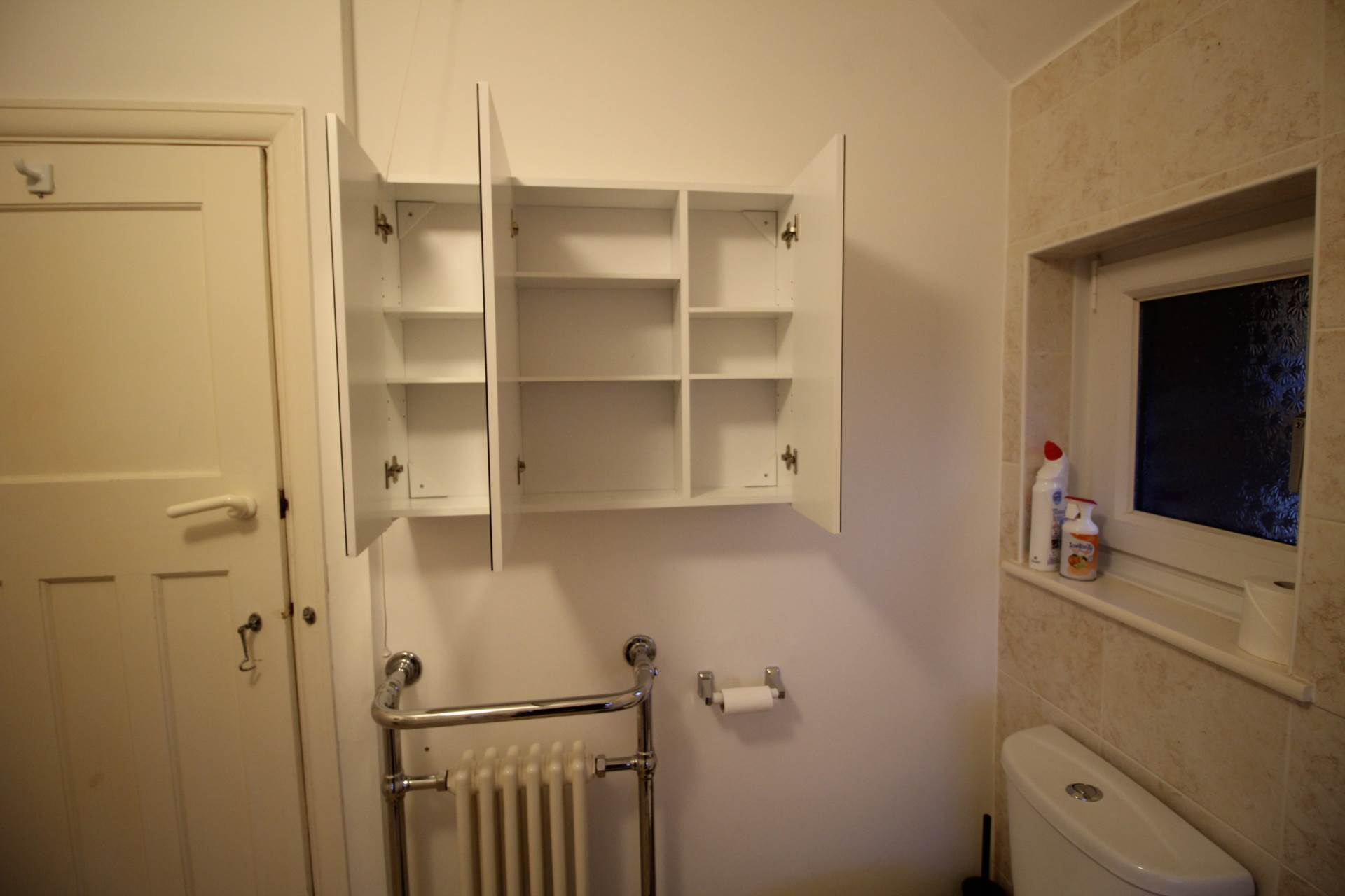 Room 1: 3 Pewley Way, Guildford, GU1 3PX, Image 11