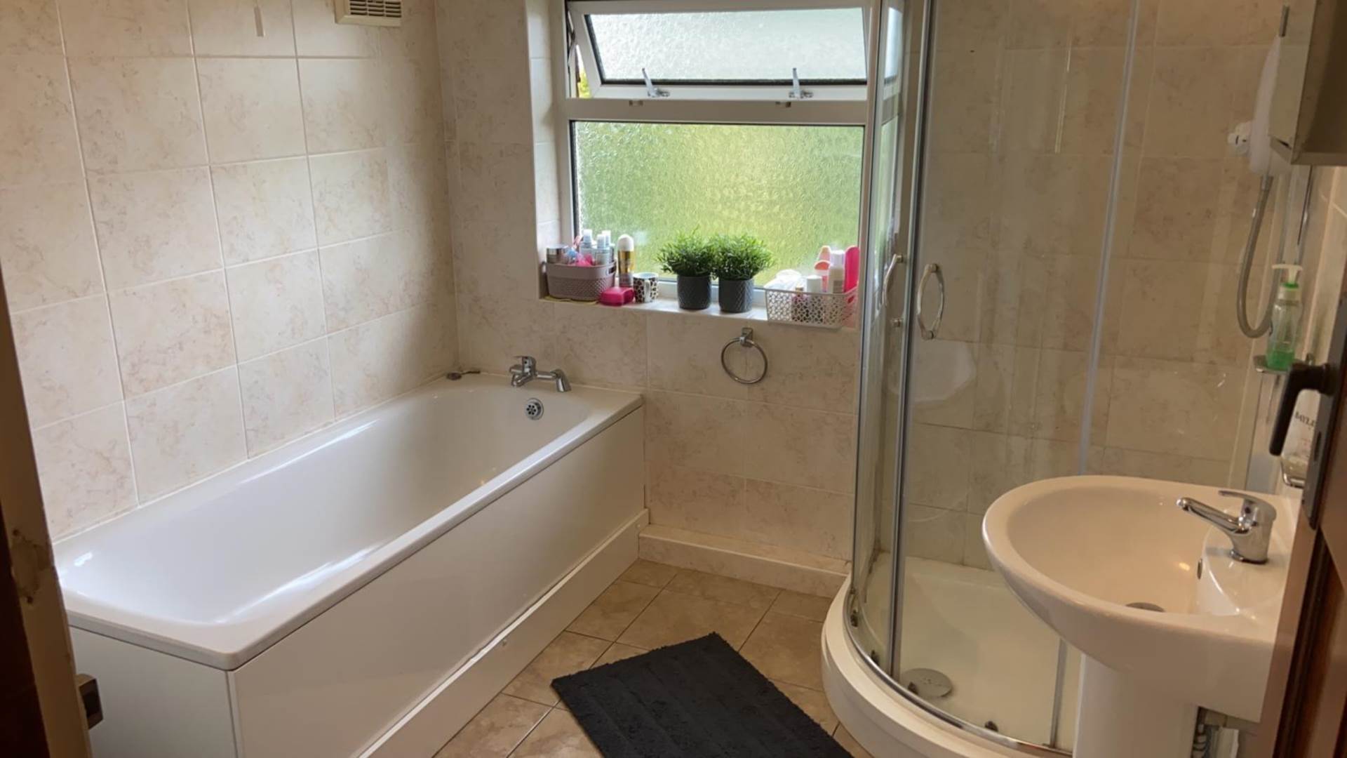 Room 1: 3 Pewley Way, Guildford, GU1 3PX, Image 8