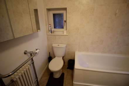 Room 1: 3 Pewley Way, Guildford, GU1 3PX, Image 10