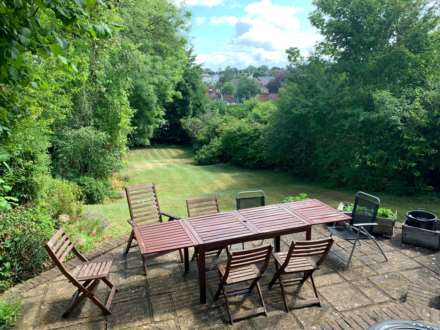 Room 1: 3 Pewley Way, Guildford, GU1 3PX, Image 13