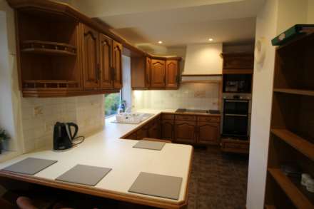 Room 1: 3 Pewley Way, Guildford, GU1 3PX, Image 6