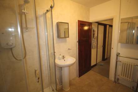 Room 1: 3 Pewley Way, Guildford, GU1 3PX, Image 9