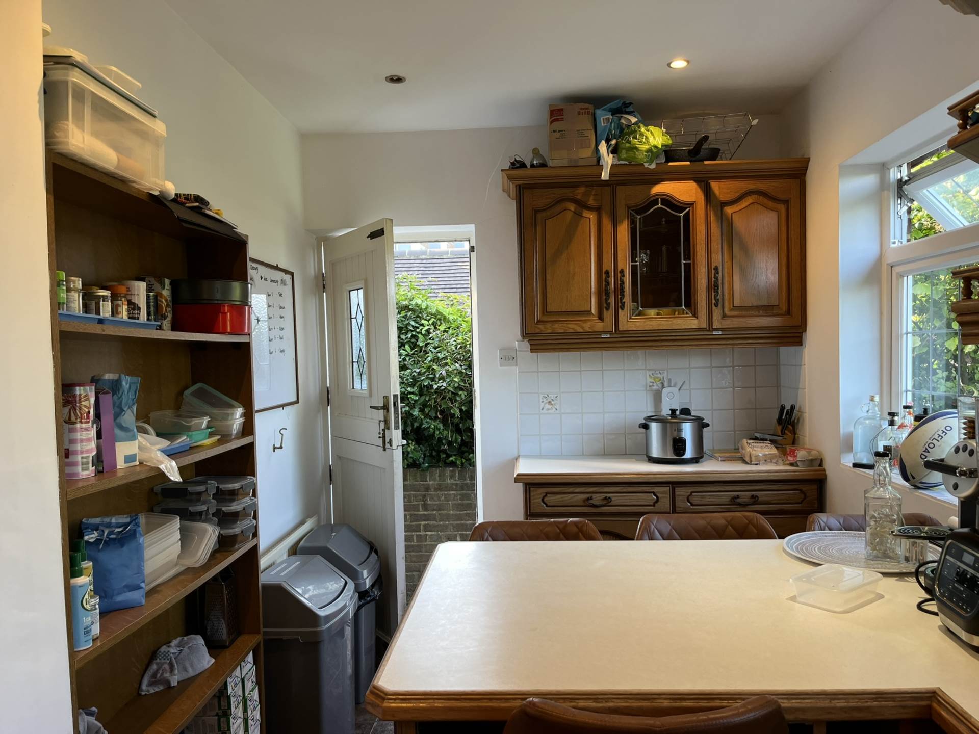 Room 6: 3 Pewley Way, Guildford, GU1 3PX - EN SUITE-, Image 12