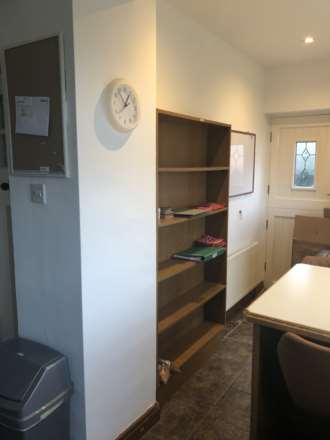 EN SUITE- Room 6, Pewley Way, Guildford, GU1 3PX, Image 14