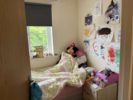 4 Queenhythe Crescent, Jacobs Well, Image 69