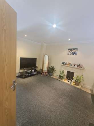 Queenhythe Crescent, Jacobs Well, Image 8