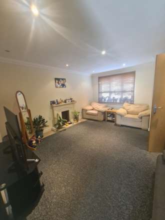 Queenhythe Crescent, Jacobs Well, Image 9