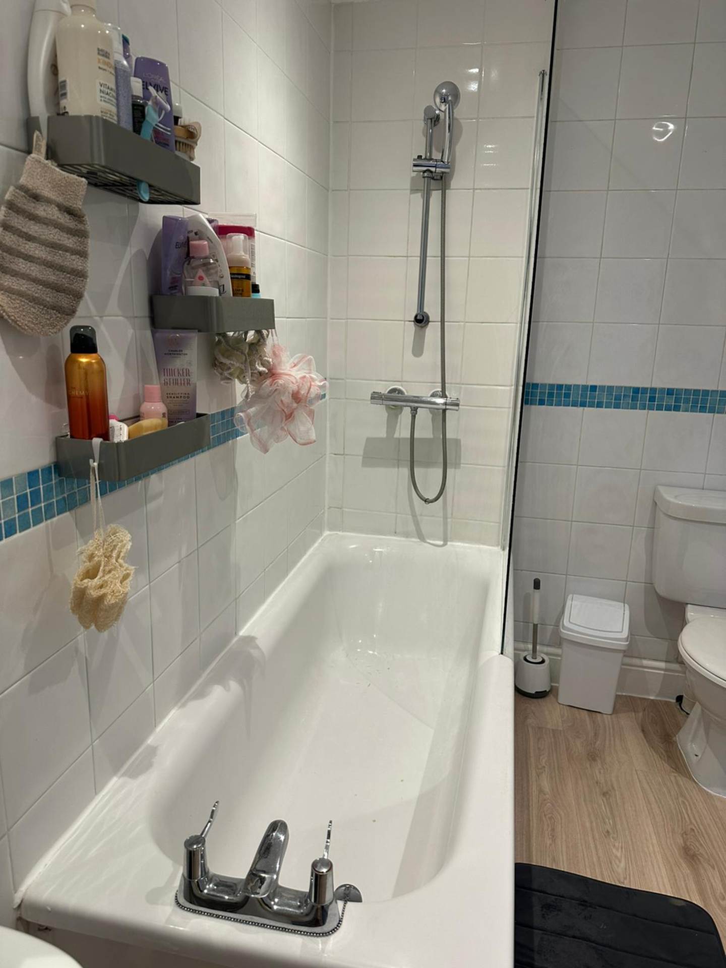 Room 1: Flat 4, 30 Stoke Road, Guildford, GU1 4HR, Image 23