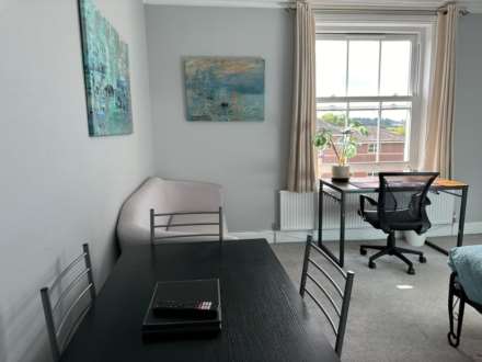 Stoke Road large Double room available, Image 2