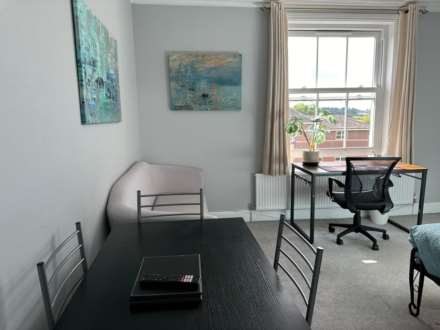 Flat 4, 30 Stoke Road, Guildford, GU1 4HR, Image 2