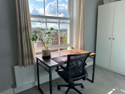 Stoke Road large Double room available, Image 3